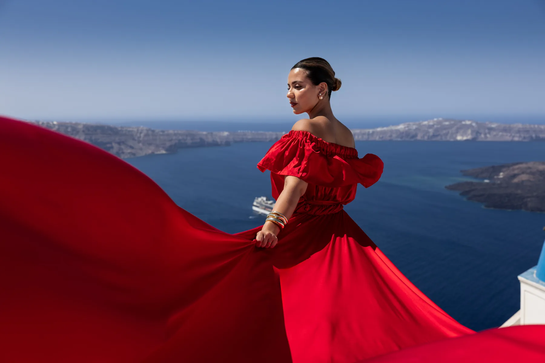 Volaeri flying dress portfolio, Santorini portrait 9